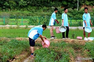 还能兜得住吗？拜仁最近数条社交媒体动态充斥“图赫尔下课”评论